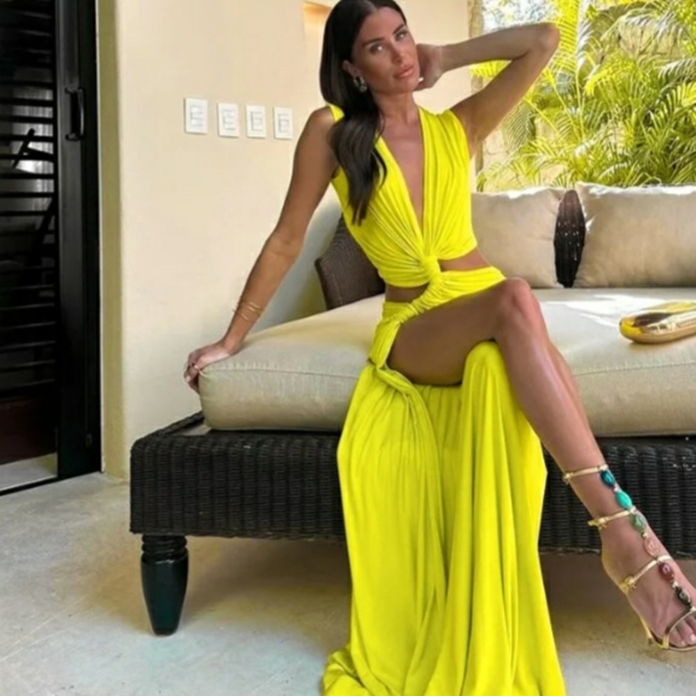 Sara V-neck high Slit Maxi Elegant Yellow Evening Dress